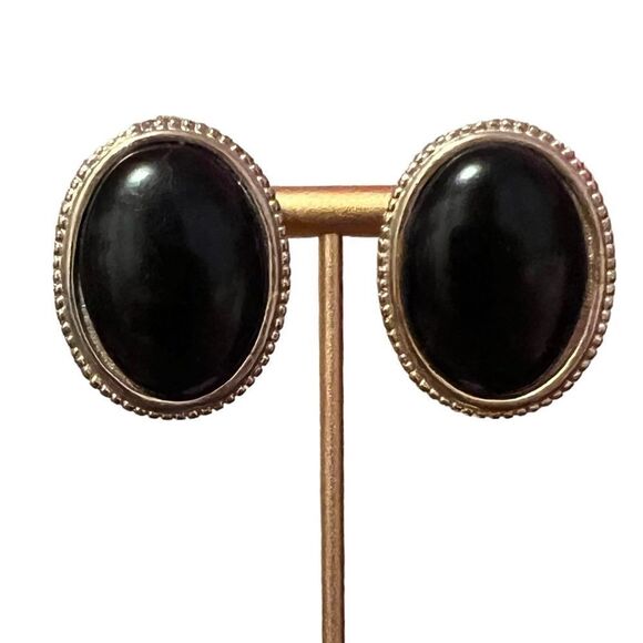 ⭐️3/$25⭐️ Vintage Style Large Black And Gold Oval Stud Earrings. - Picture 1 of 4